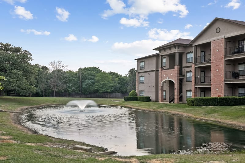 Photos and Video of Falcon Lakes in Arlington, TX